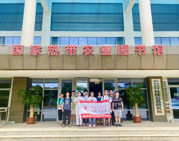 3-大学生社会实践团合影 - 副本.jpg